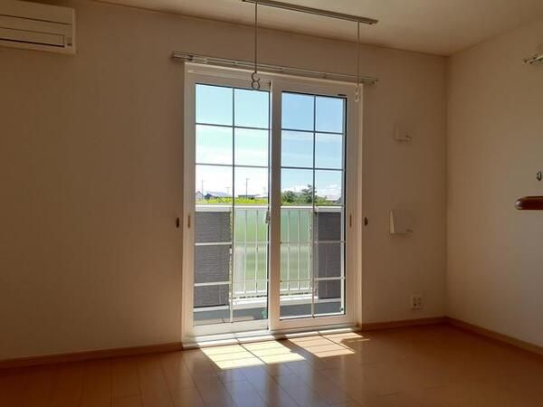 �y�����E���r���O�z�@