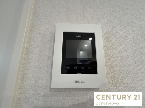 �y�Z�L�����e�B�z�@