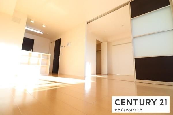 �y�����E���r���O�z�@