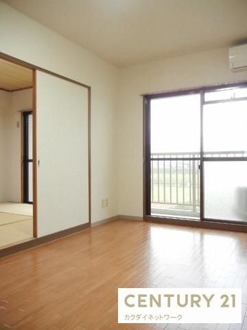 �y�����E���r���O�z�@