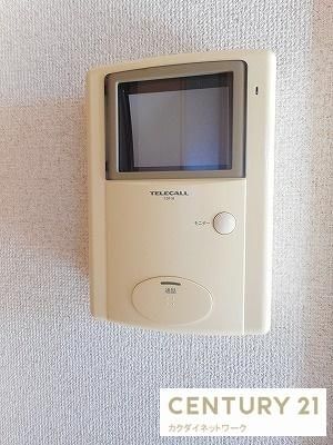 �y�Z�L�����e�B�z�@