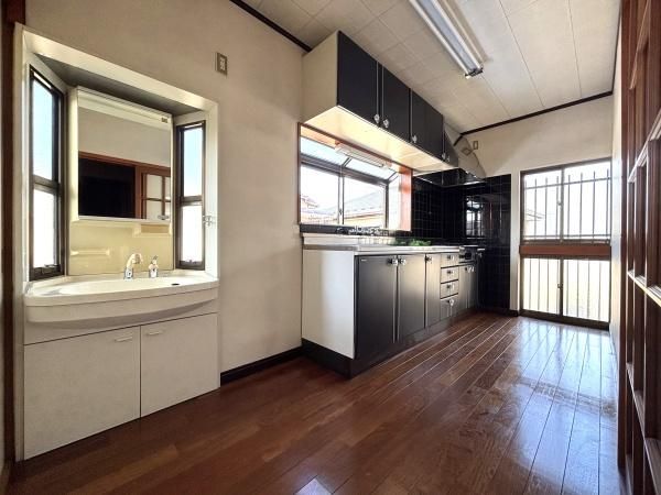 �y�L�b�`���z�@