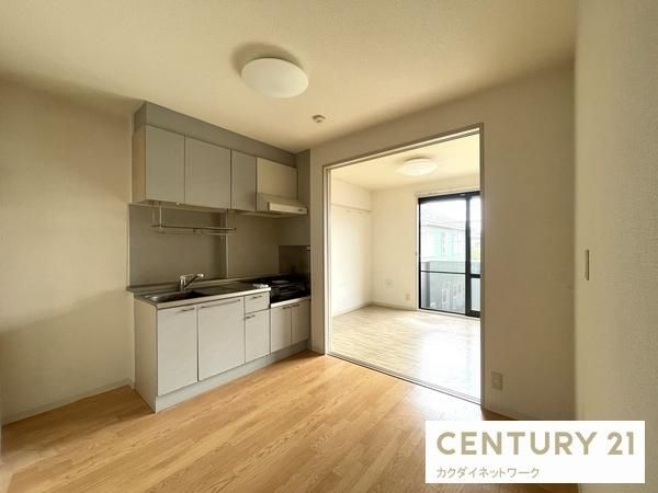 �y�����E���r���O�z�@