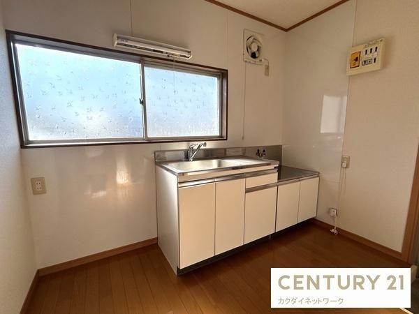 �y�����E���r���O�z�@