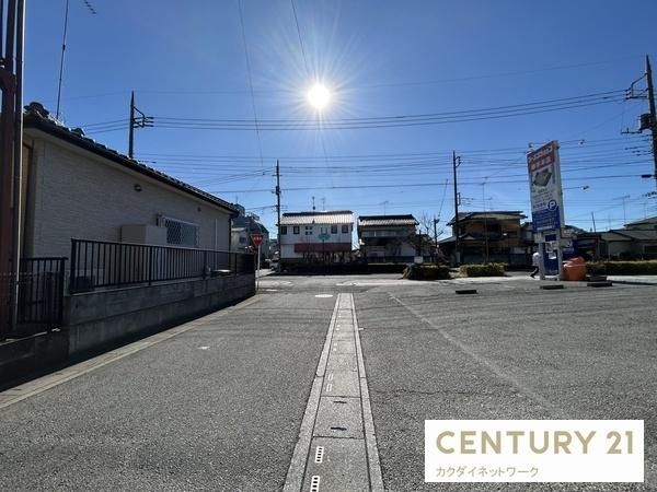 �y���]�z�@