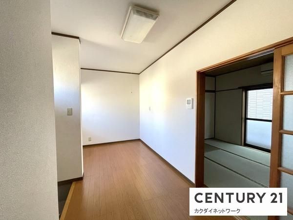 �y�����E���r���O�z�@