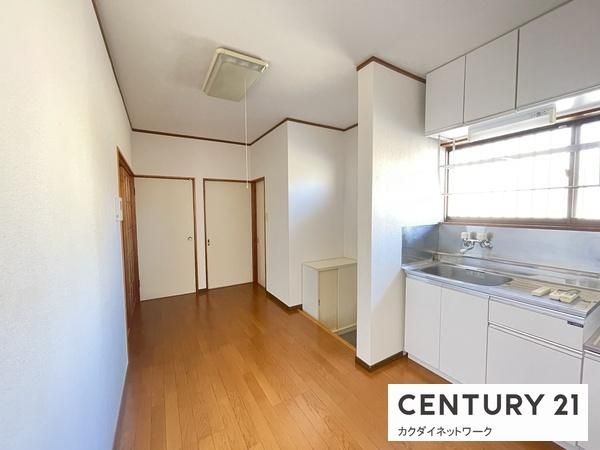 �y�����E���r���O�z�@