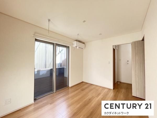 �y�����E���r���O�z�@