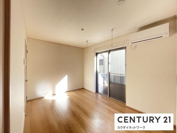 �y�����E���r���O�z�@