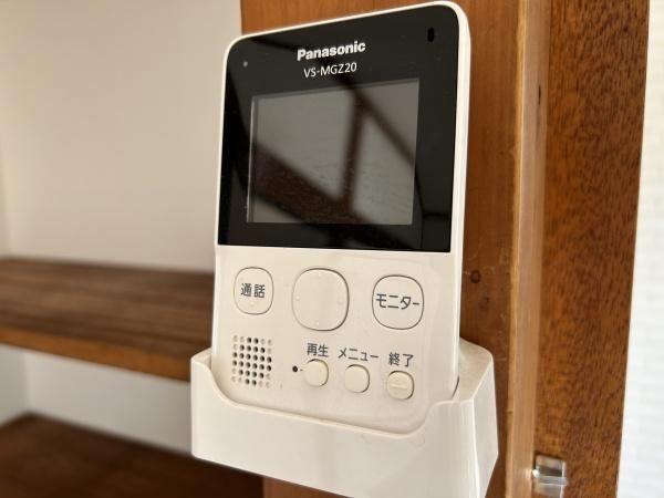 �y�Z�L�����e�B�z�@