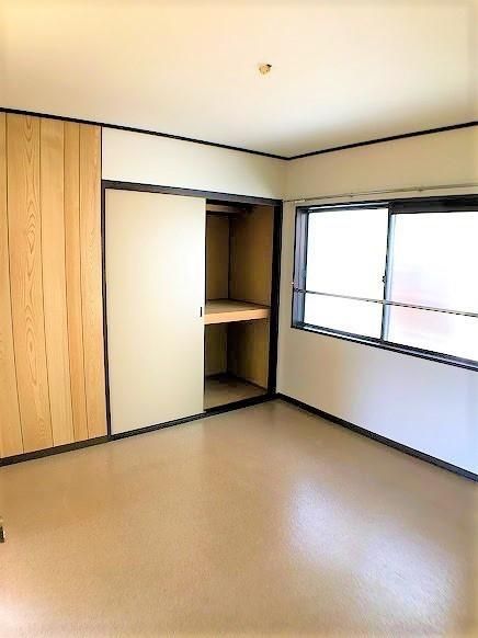 �y�����E���r���O�z�@