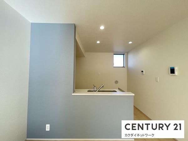 �y�����E���r���O�z�@