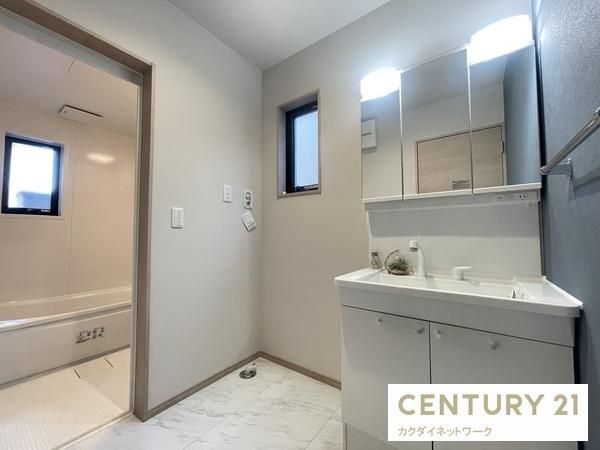 �y���ʏ��z�@