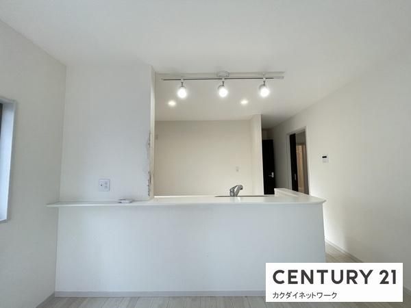 �y�����E���r���O�z�@