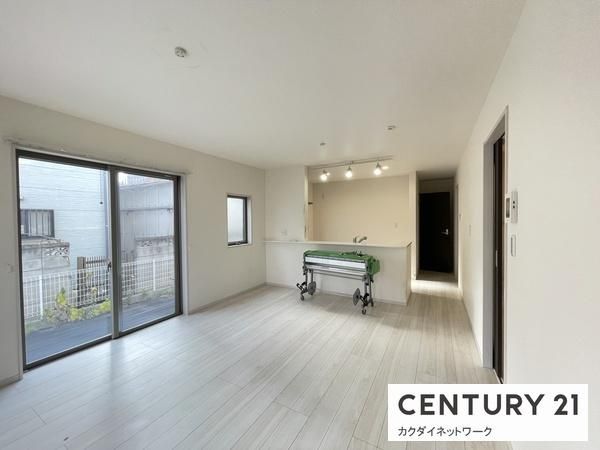 �y�����E���r���O�z�@