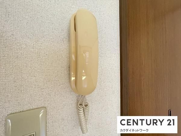 �y�Z�L�����e�B�z�@