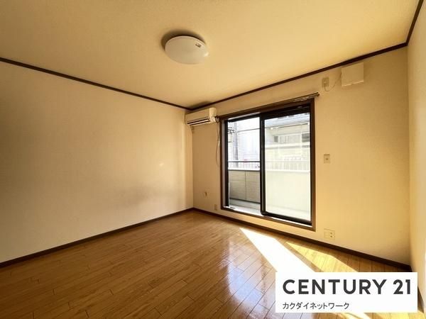 �y�����E���r���O�z�@