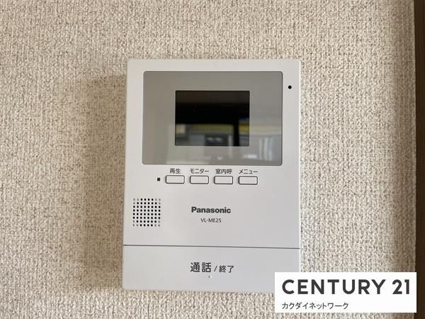 �y�Z�L�����e�B�z�@