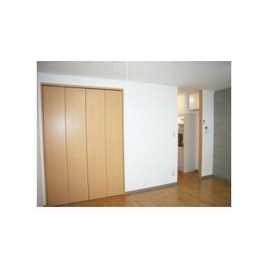 �y�����E���r���O�z�@