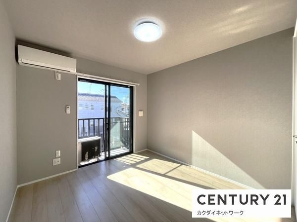 �y�����E���r���O�z�@