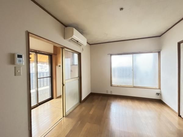 �y�����E���r���O�z�@