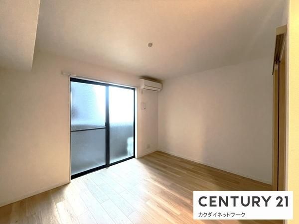 �y�����E���r���O�z�@