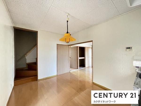 �y�����E���r���O�z�@