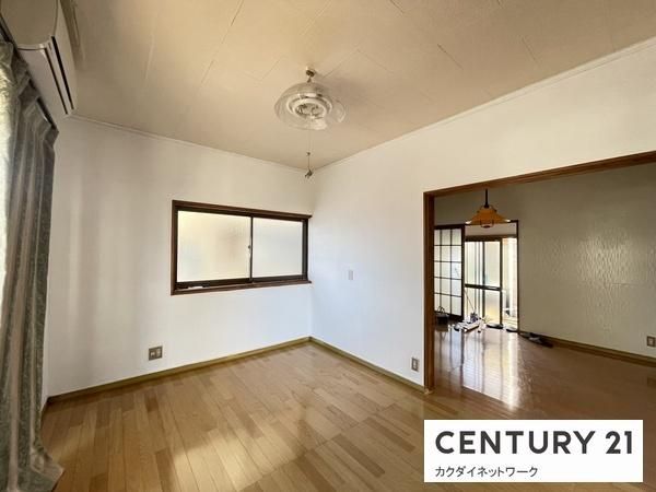 �y�����E���r���O�z�@