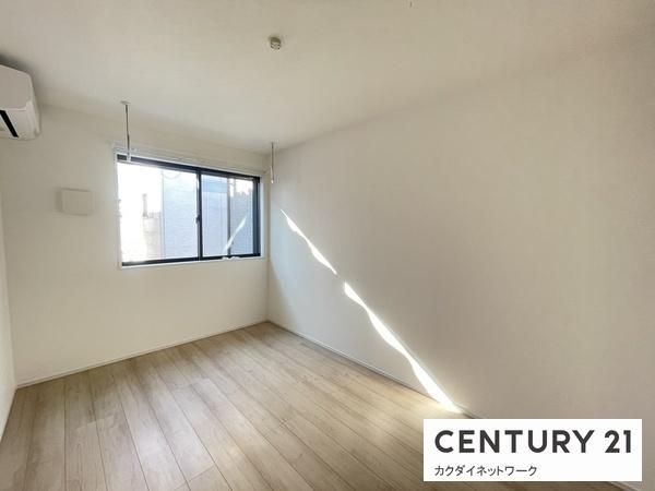 �y�����E���r���O�z�@