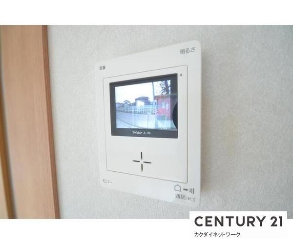 �y�Z�L�����e�B�z�@