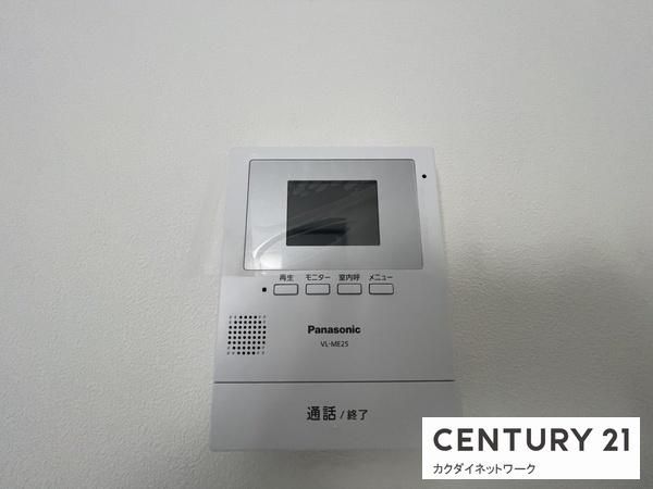 �y�Z�L�����e�B�z�@