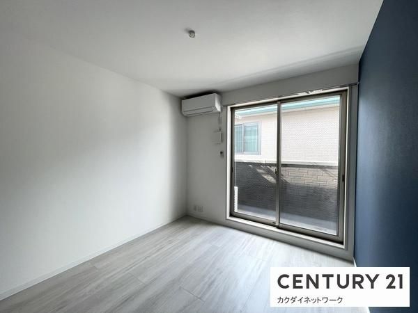 �y�����E���r���O�z�@