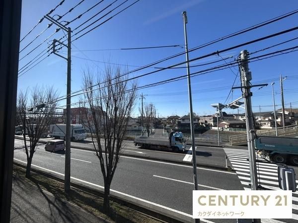 �y���]�z�@