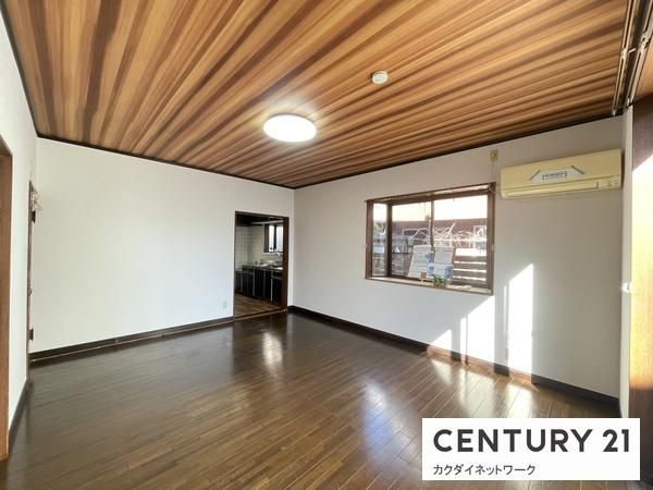 �y�����E���r���O�z�@