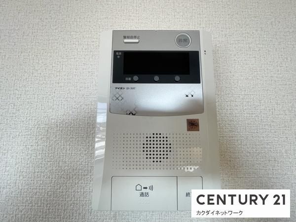 �y�Z�L�����e�B�z�@