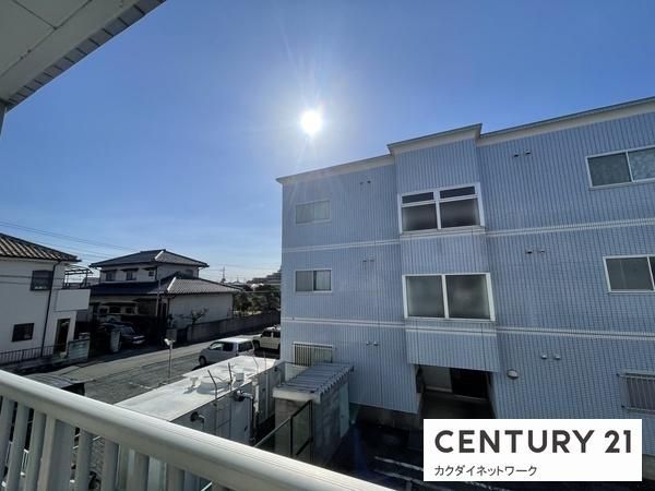 �y���]�z�@