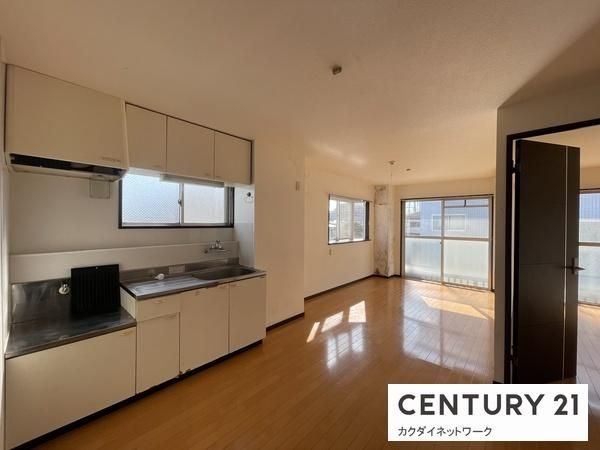 �y�����E���r���O�z�@