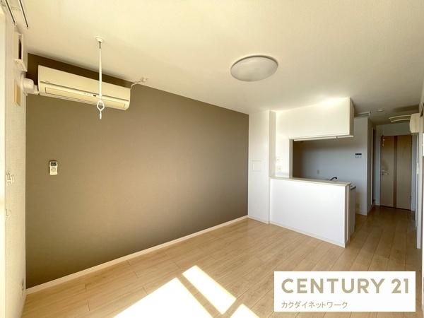 �y�����E���r���O�z�@