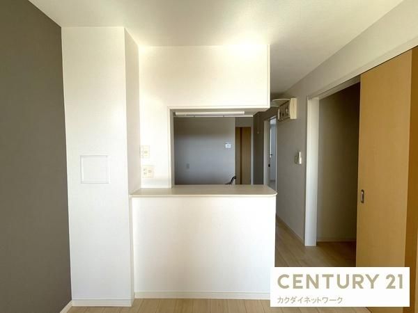 �y�����E���r���O�z�@