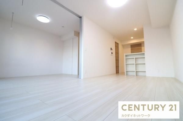 �y�����E���r���O�z�@